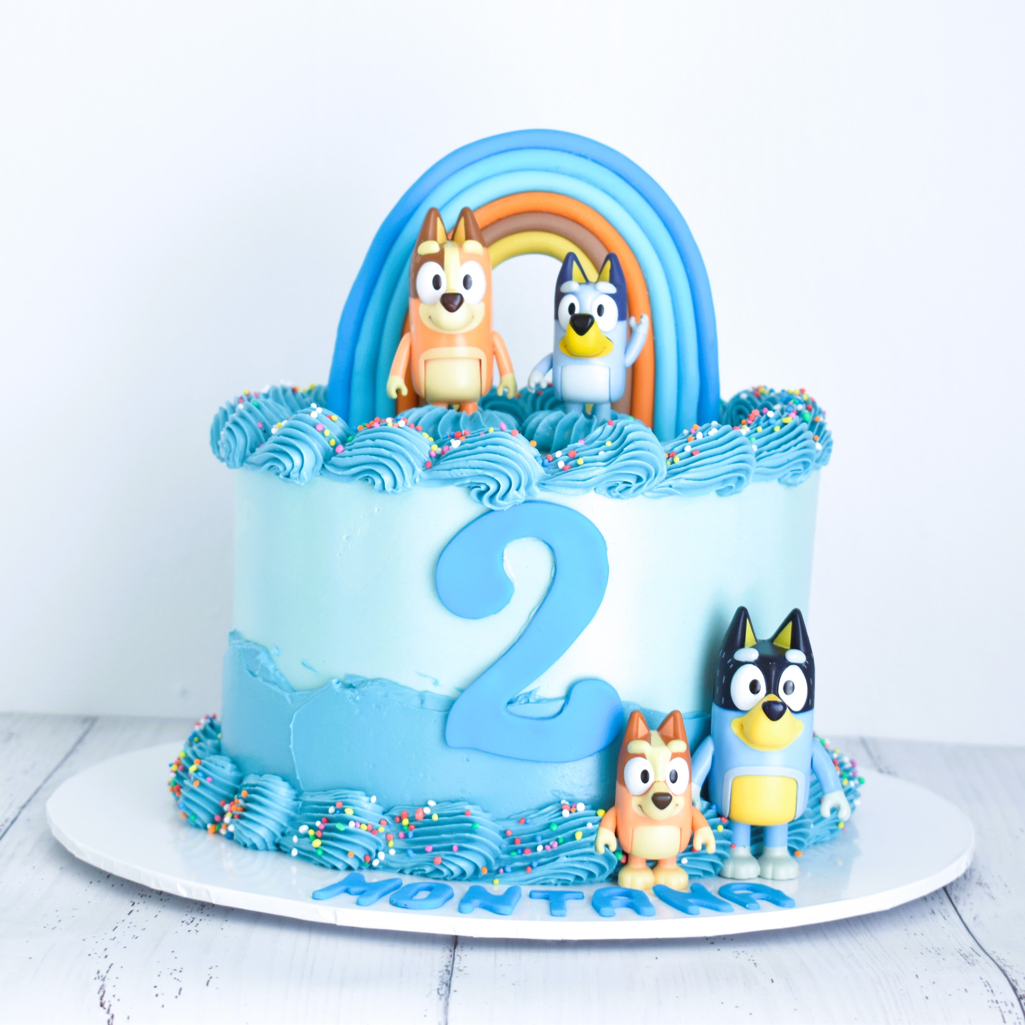 Bluey Cake - with toys